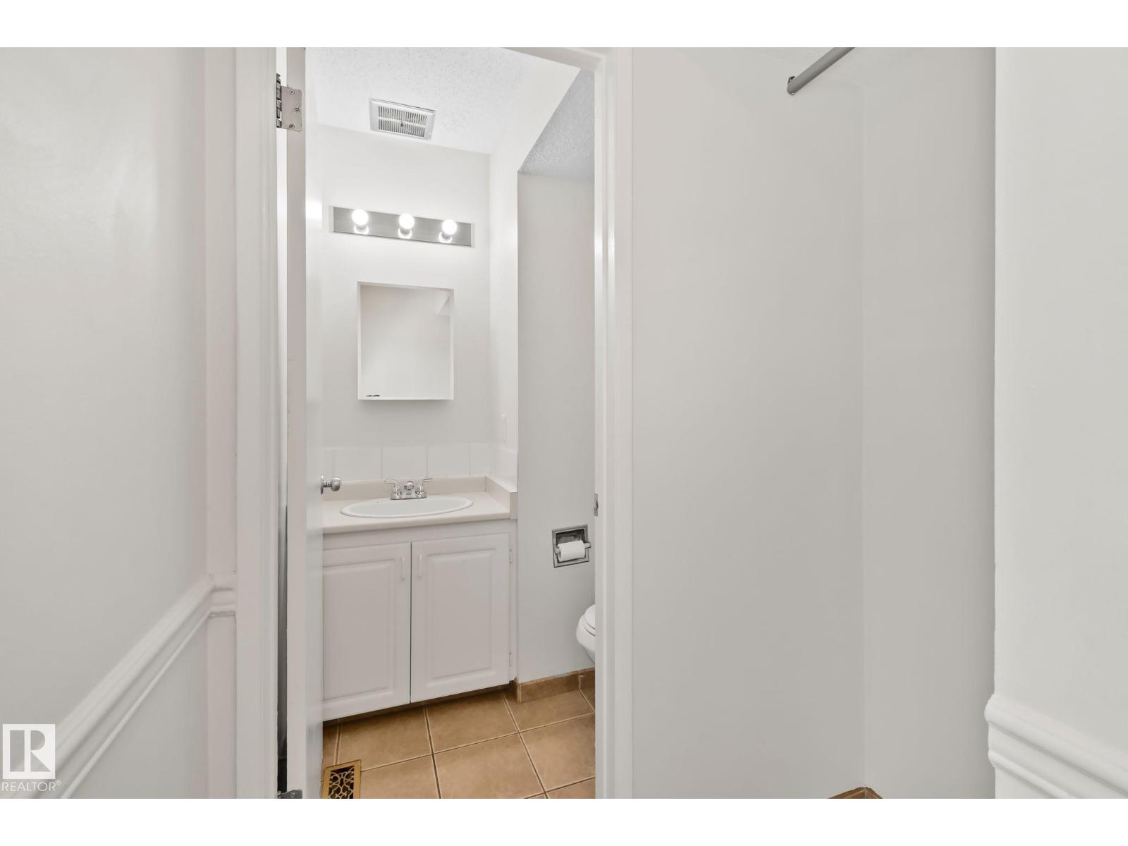 18337 66 AV NW - 12