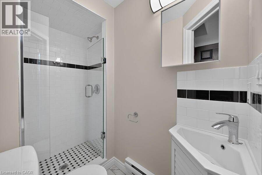 103 MARY Street - Image 33