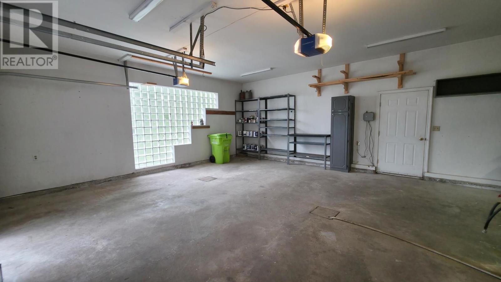 86 McNeice ST - 42