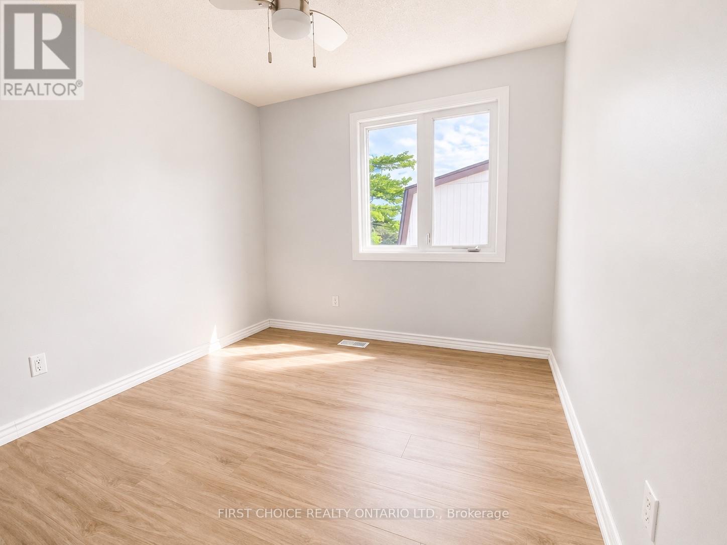 #6 837 EASTVALE DRIVE - Image 16