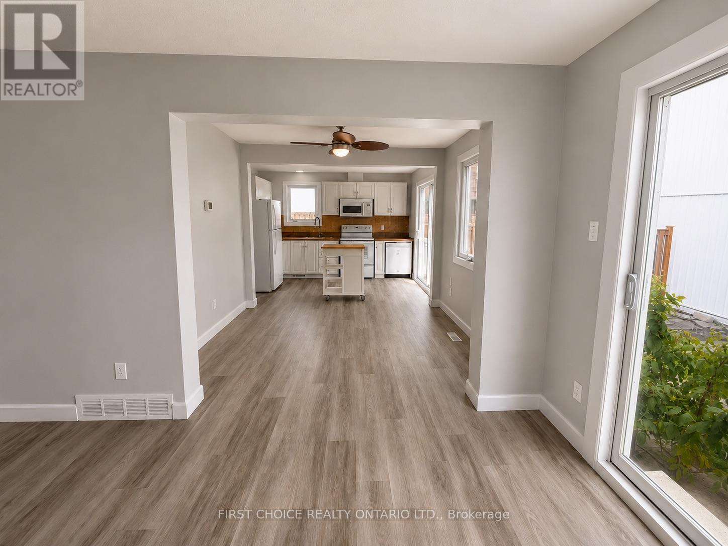 #6 837 EASTVALE DRIVE - 7