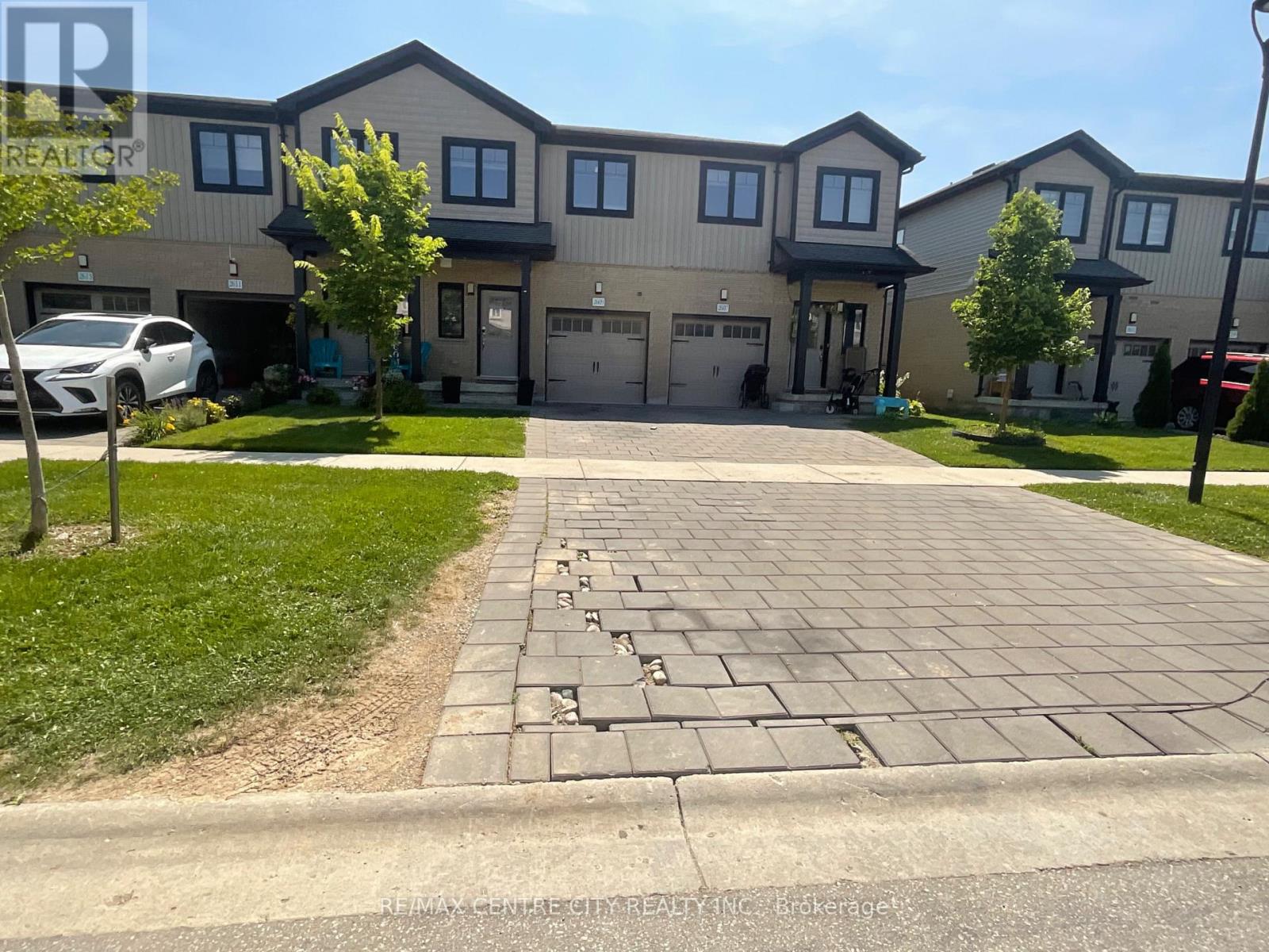 10 - 2609 HOLBROOK DRIVE