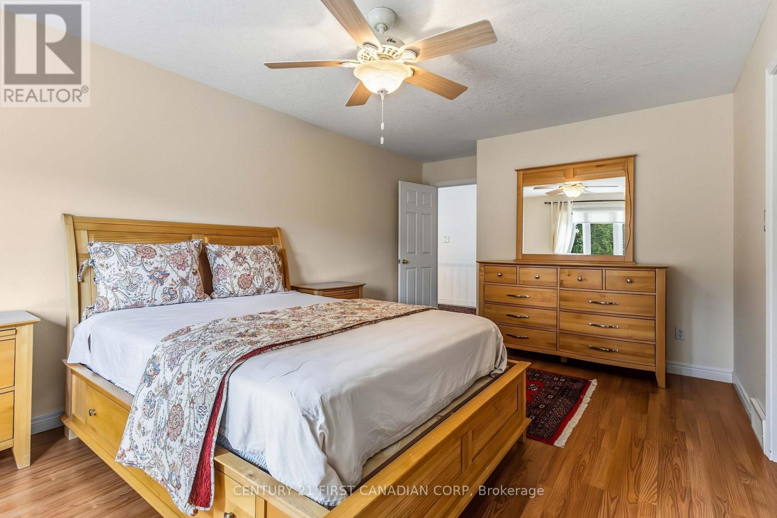 1223 THORNLEY STREET - Image 28