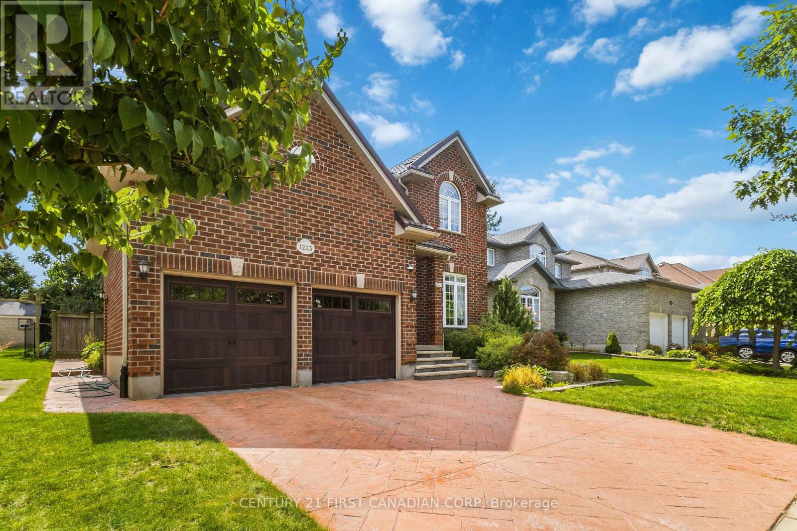 1223 THORNLEY STREET - Image 4