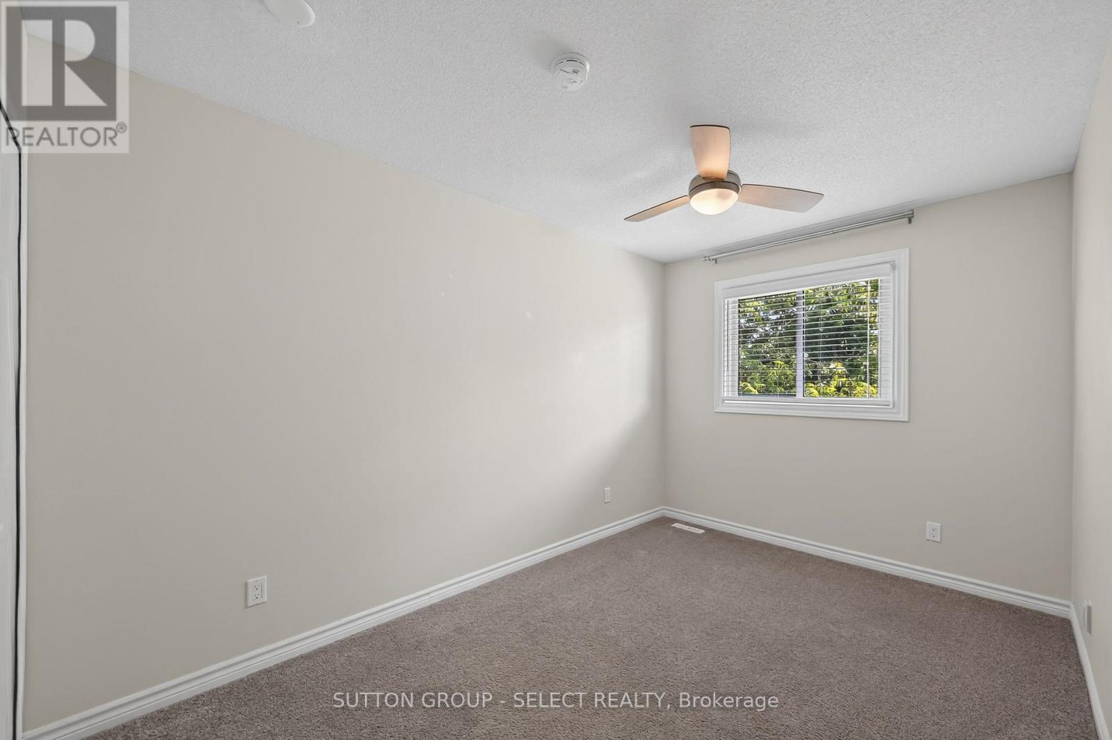 #8 925 LAWSON ROAD - Image 15