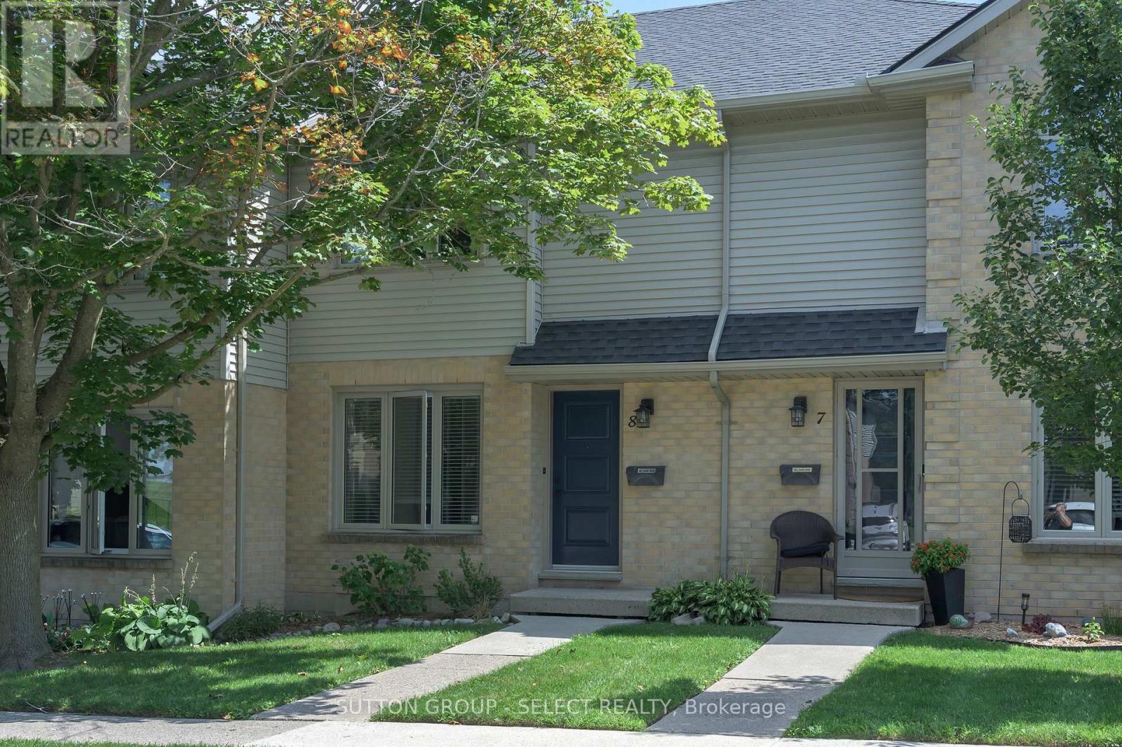 #8 925 LAWSON ROAD - 2