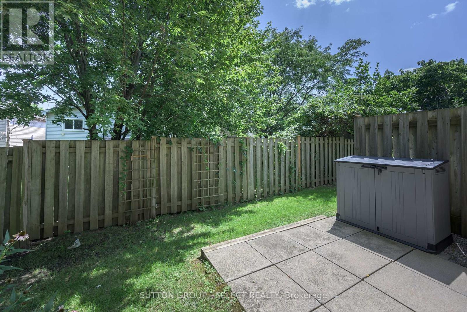 #8 925 LAWSON ROAD - Image 27