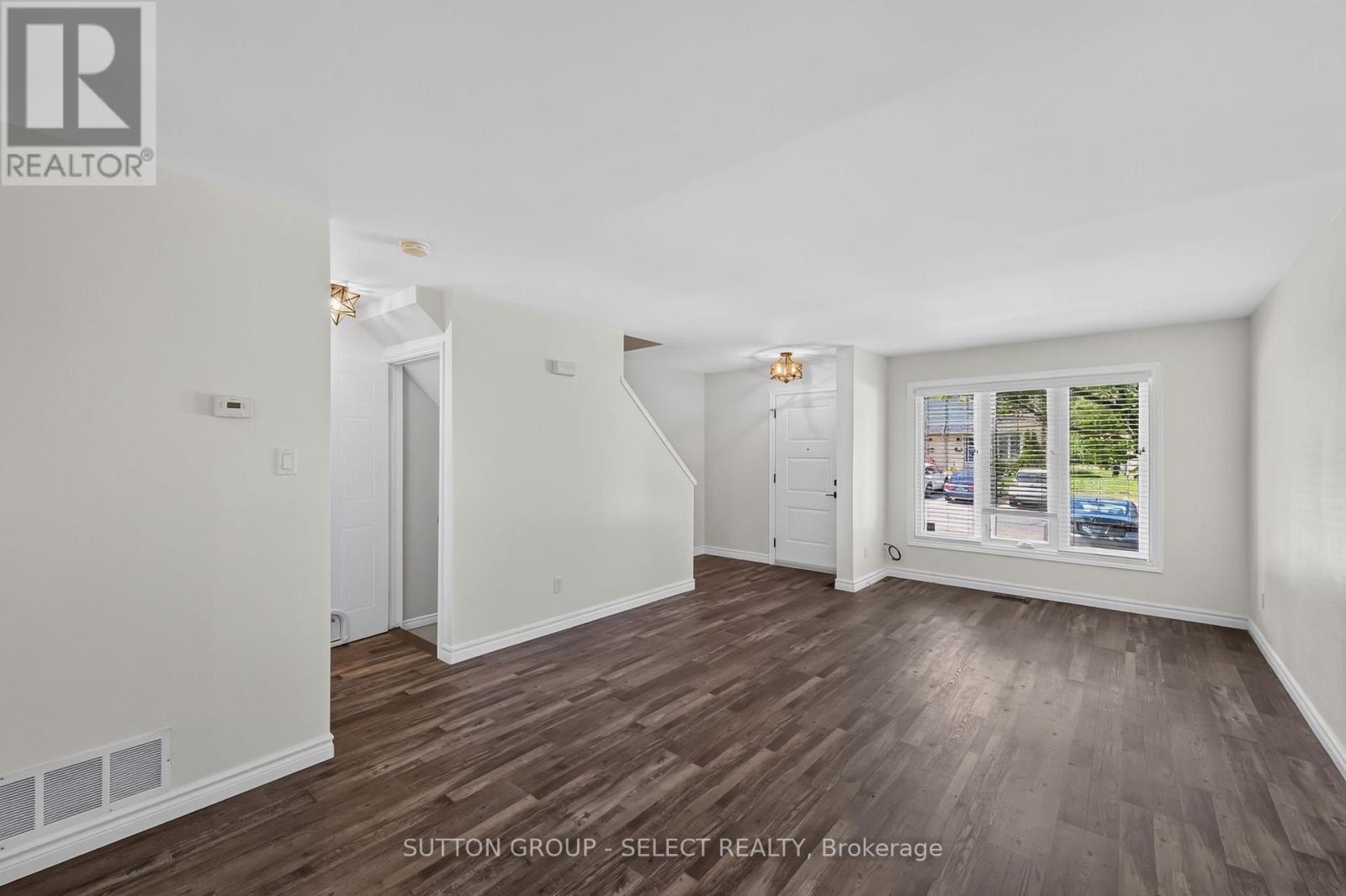 #8 925 LAWSON ROAD - 4