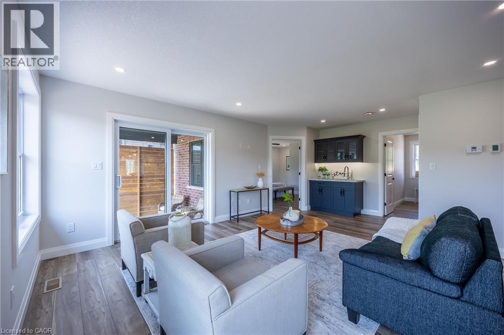 71 HUNTER Drive S - 4