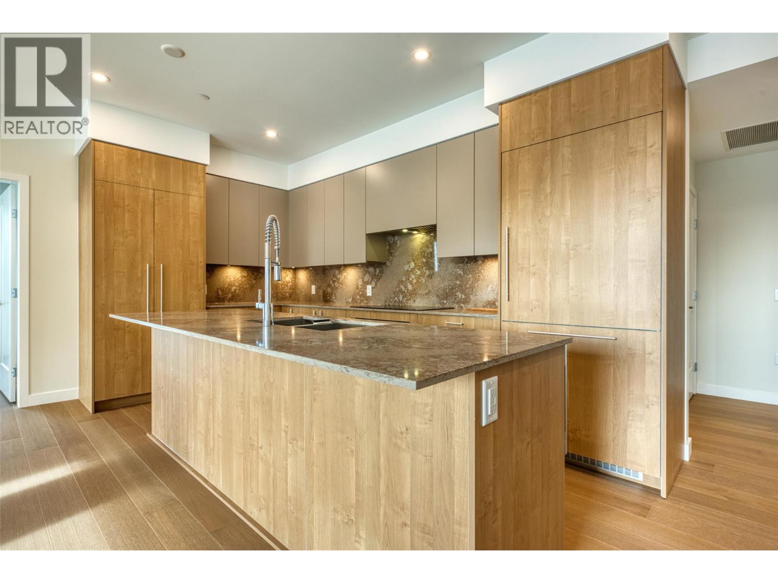 9652 Benchland Drive Unit# 205, Lake Country