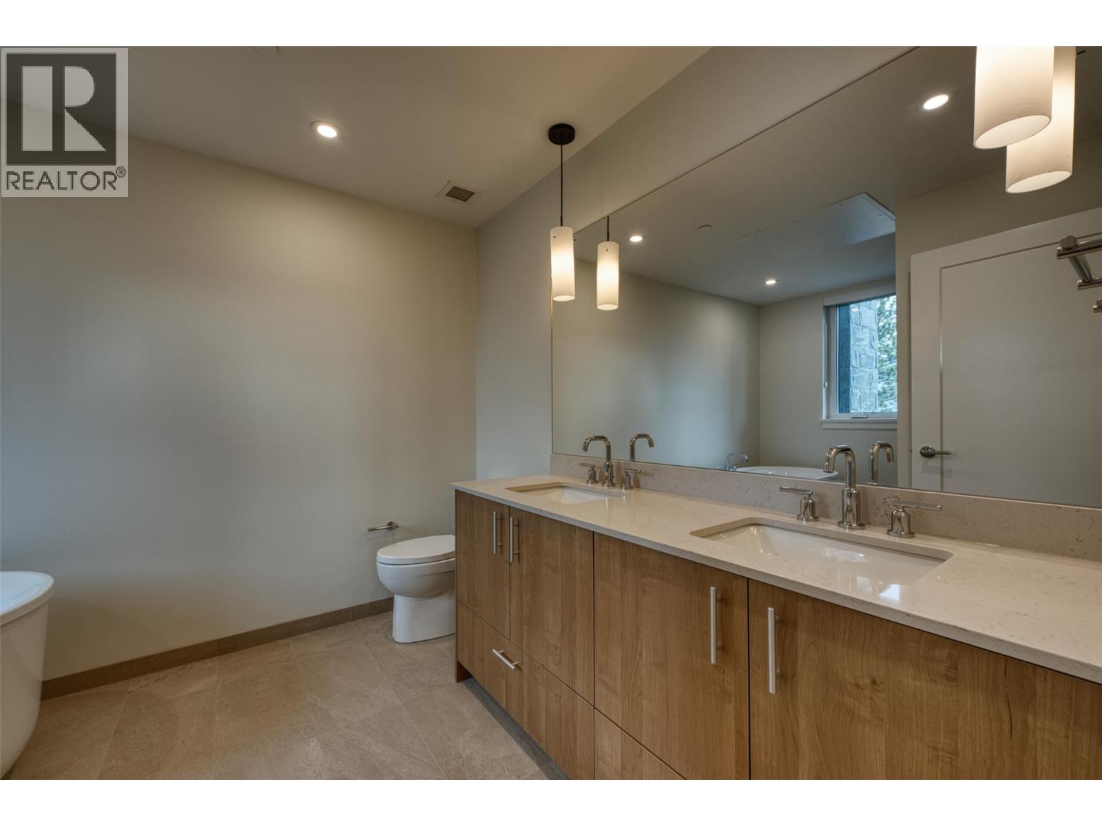 9652 Benchland Drive Unit# 205, Lake Country