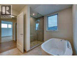 9652 Benchland Drive Unit# 205, Lake Country, BC V4V0C4 Photo 11
