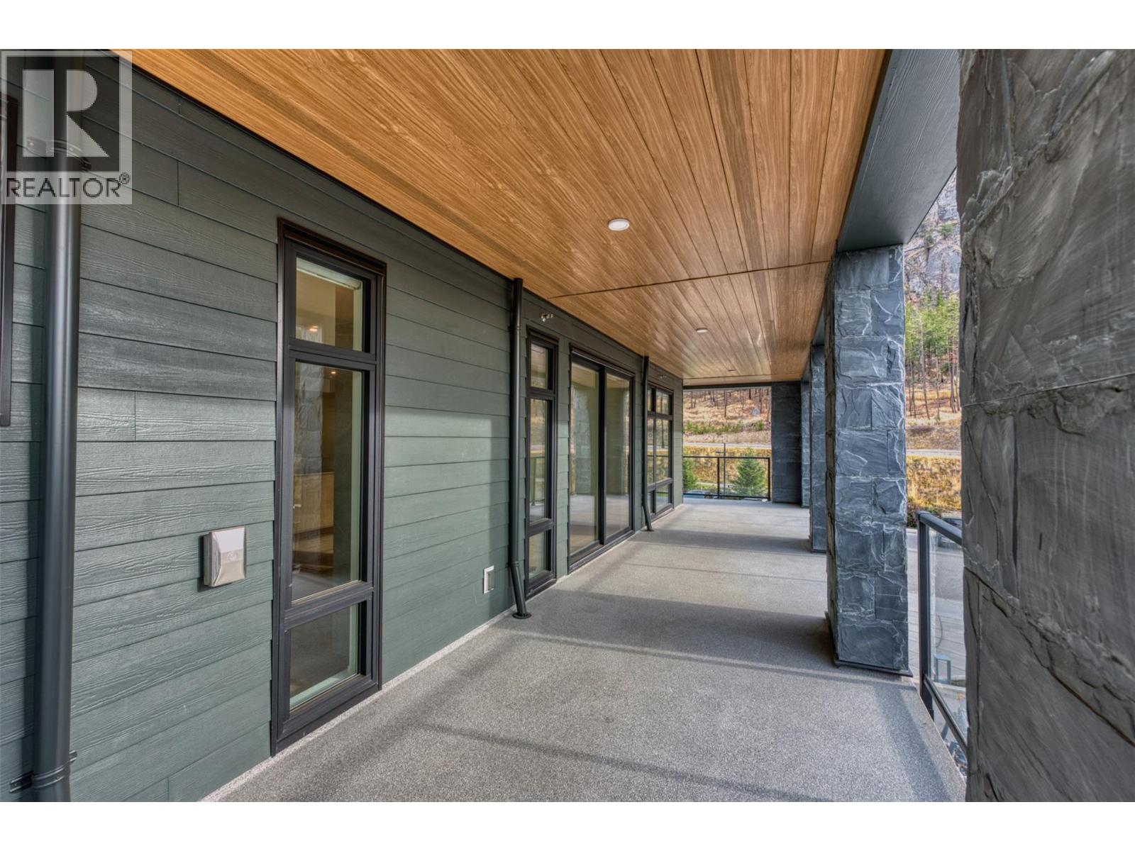 9652 Benchland Drive Unit# 205, Lake Country