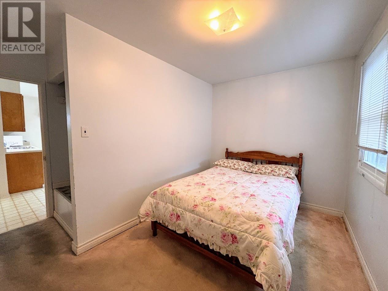 15 Falcon AVE - Image 16