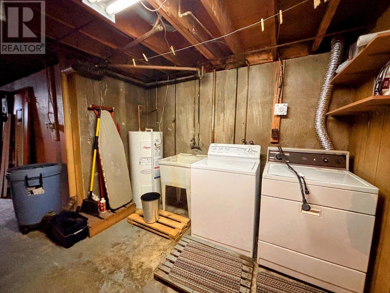 15 Falcon AVE - Image 25