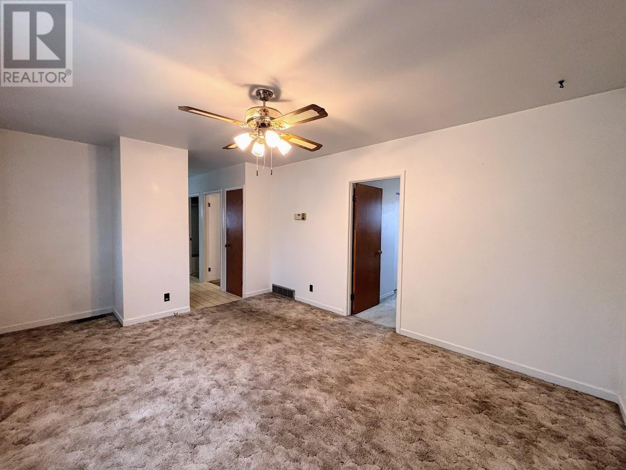 15 Falcon AVE - Image 6