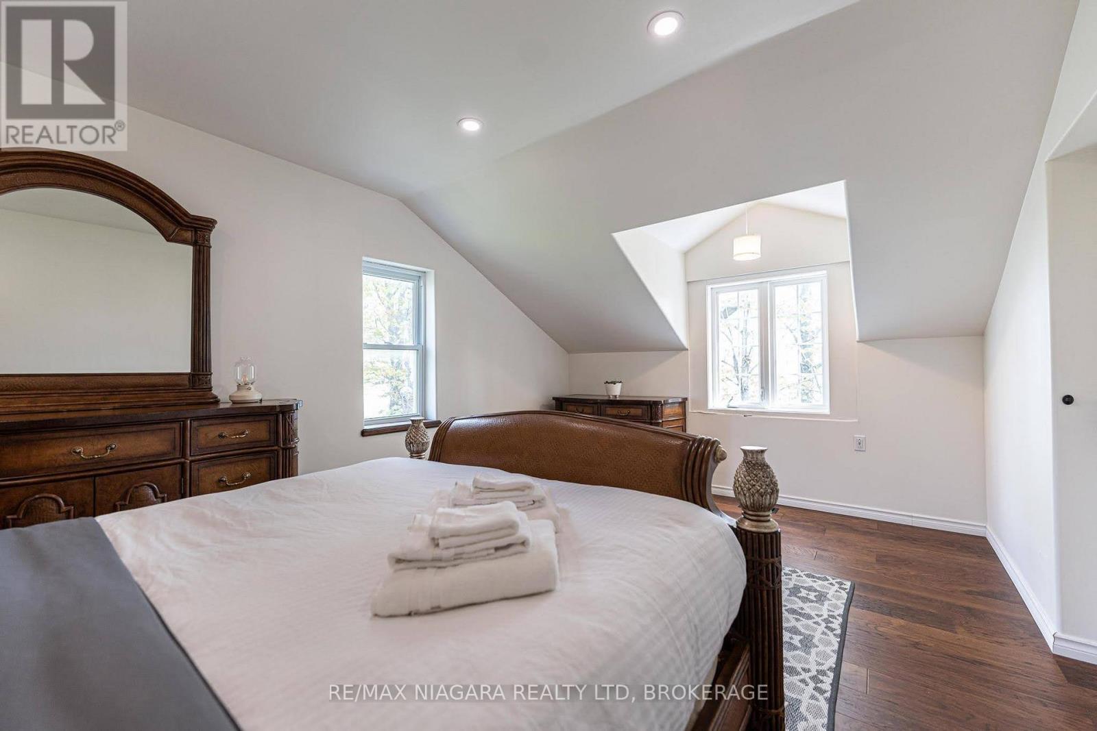 13693 NIAGARA RIVER PARKWAY - 20