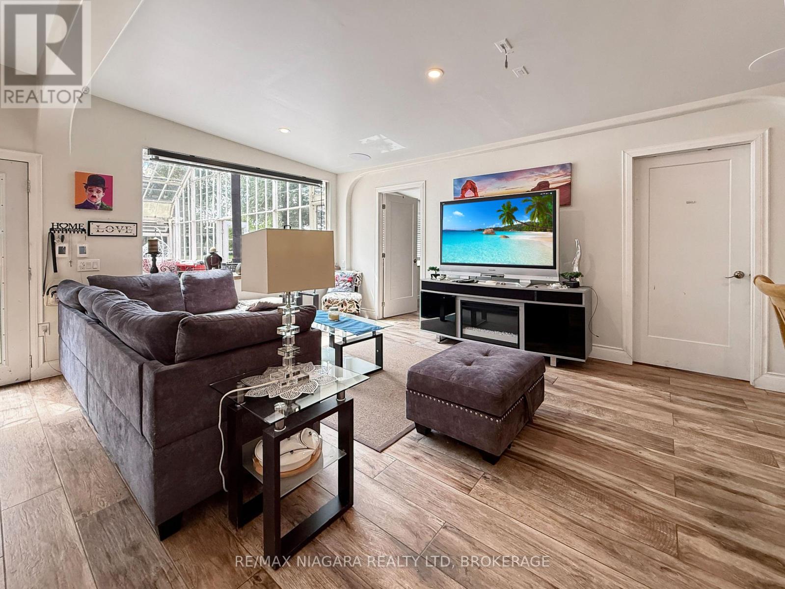 13693 NIAGARA RIVER PARKWAY - Image 28
