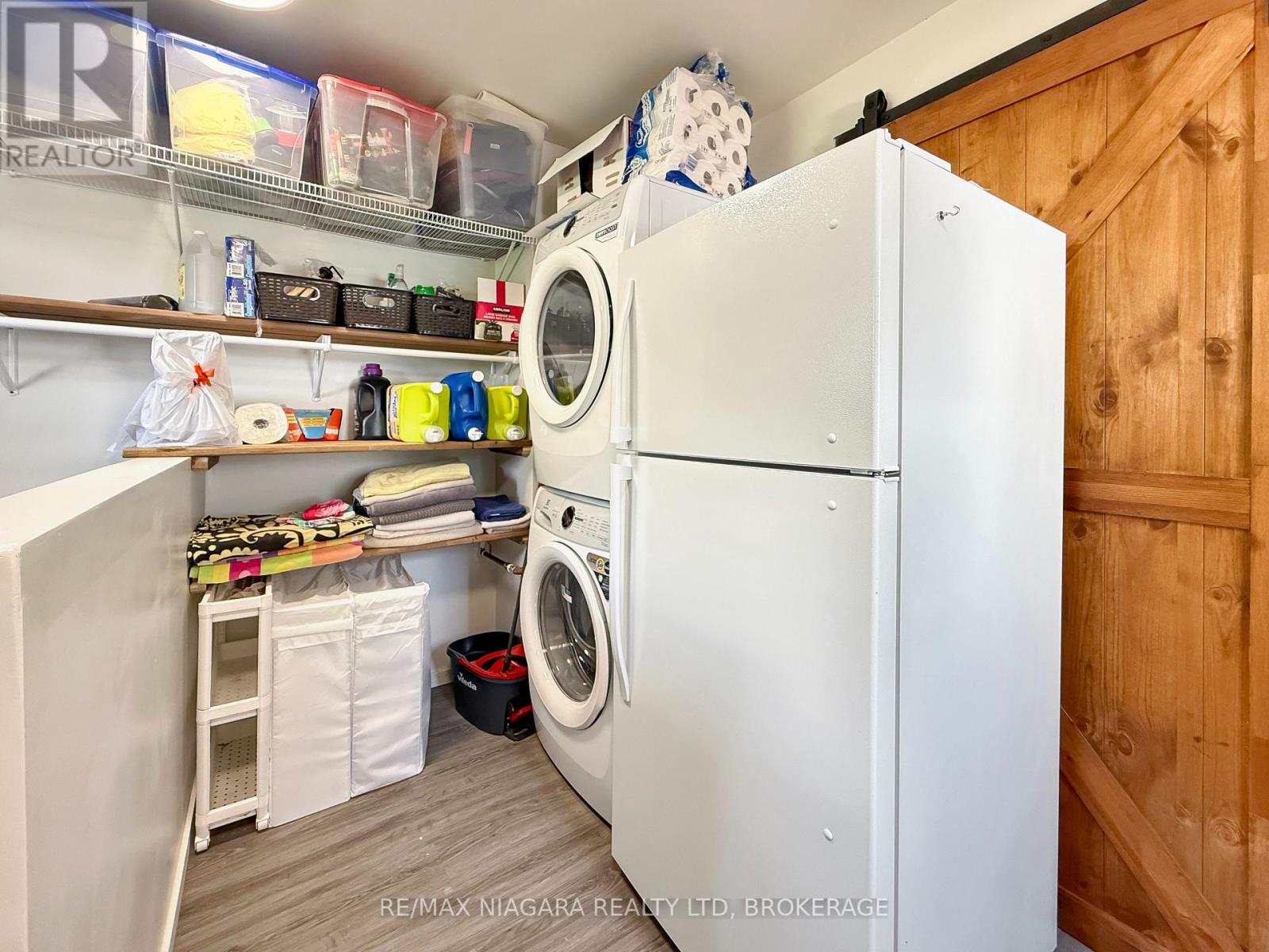 13693 NIAGARA RIVER PARKWAY - 38