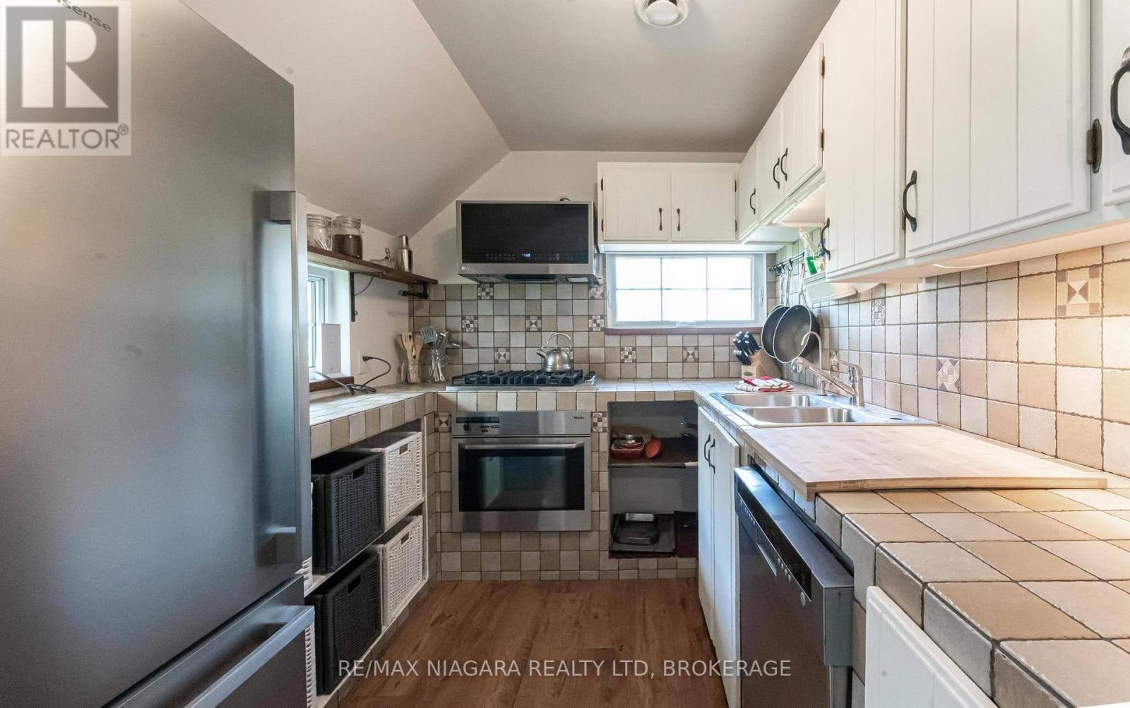 13693 NIAGARA RIVER PARKWAY - Image 42