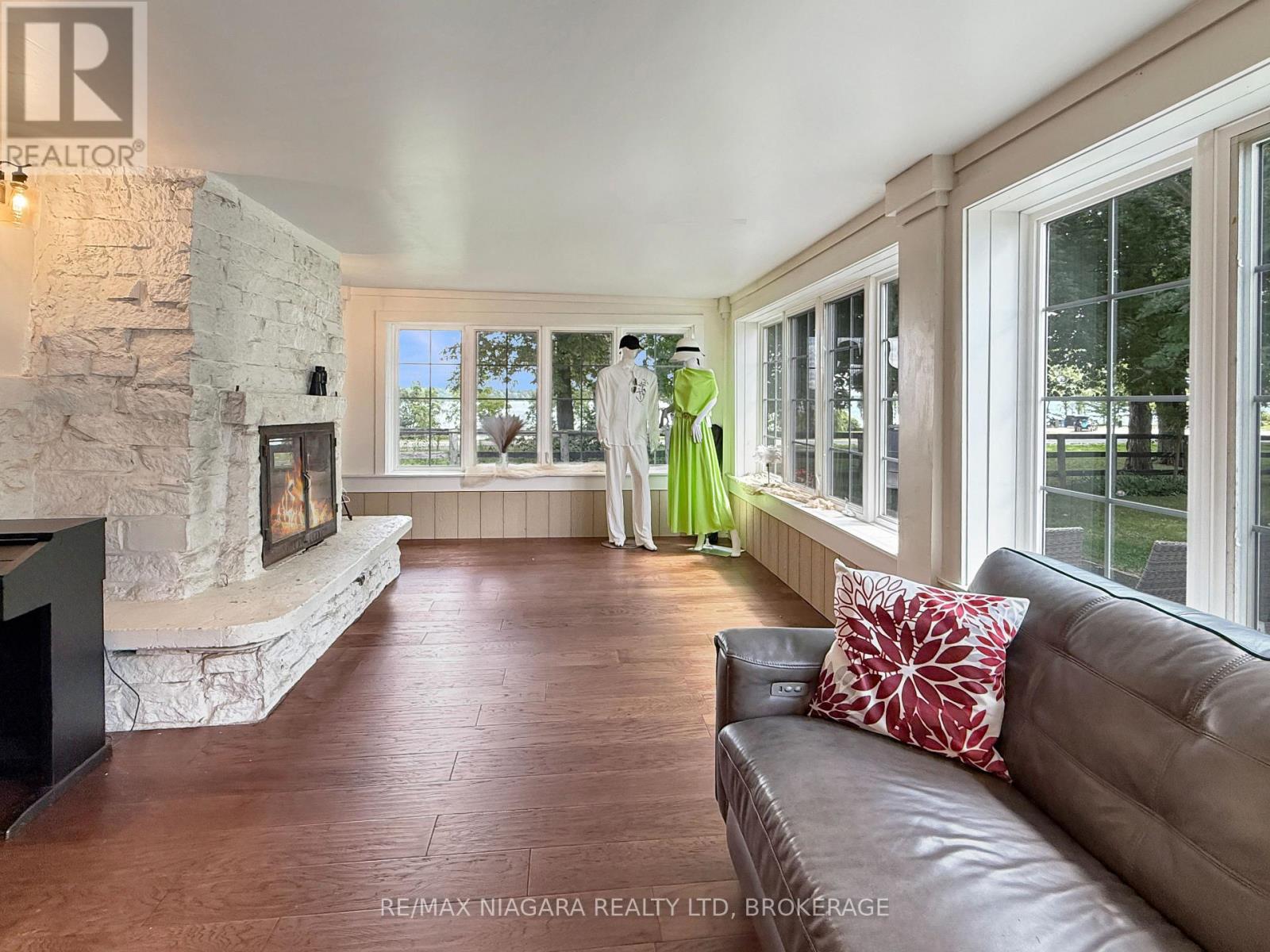 13693 NIAGARA RIVER PARKWAY - Image 9