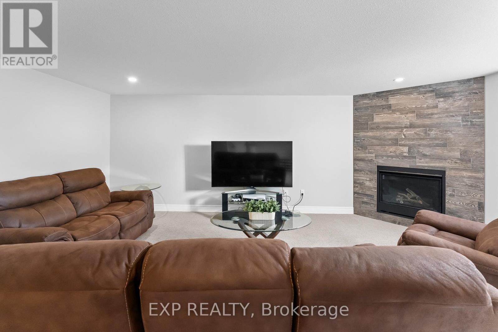 747 GAISER ROAD - Image 29