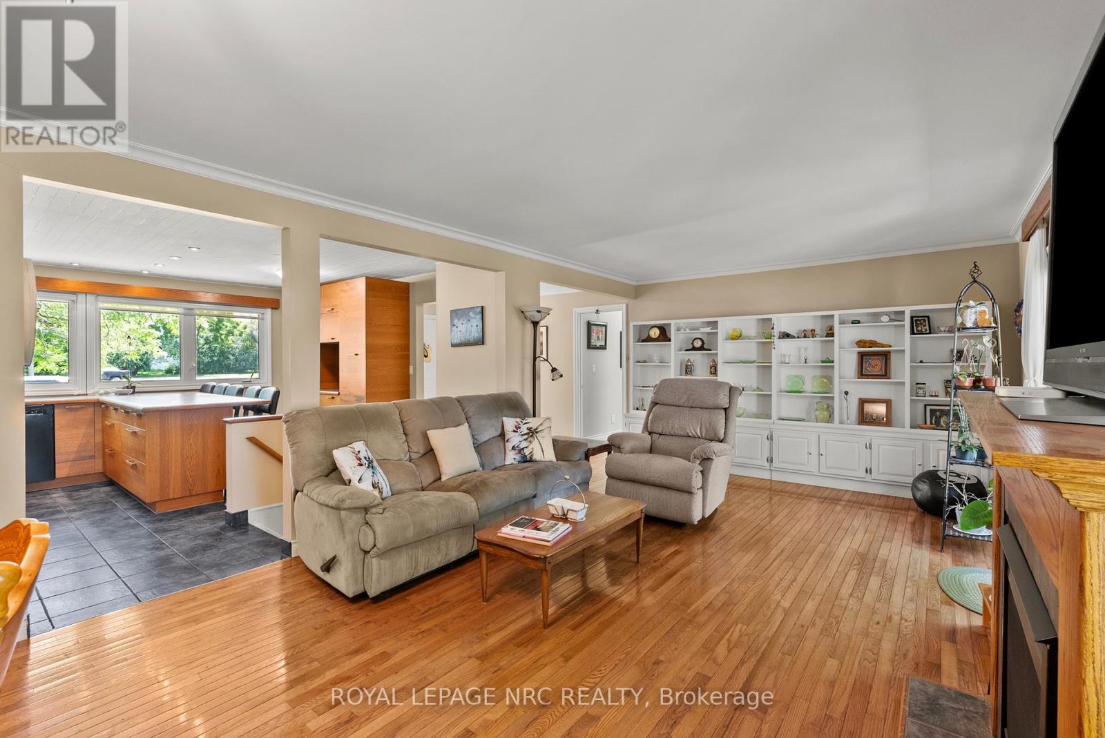 16 DUMFRIES STREET - 10