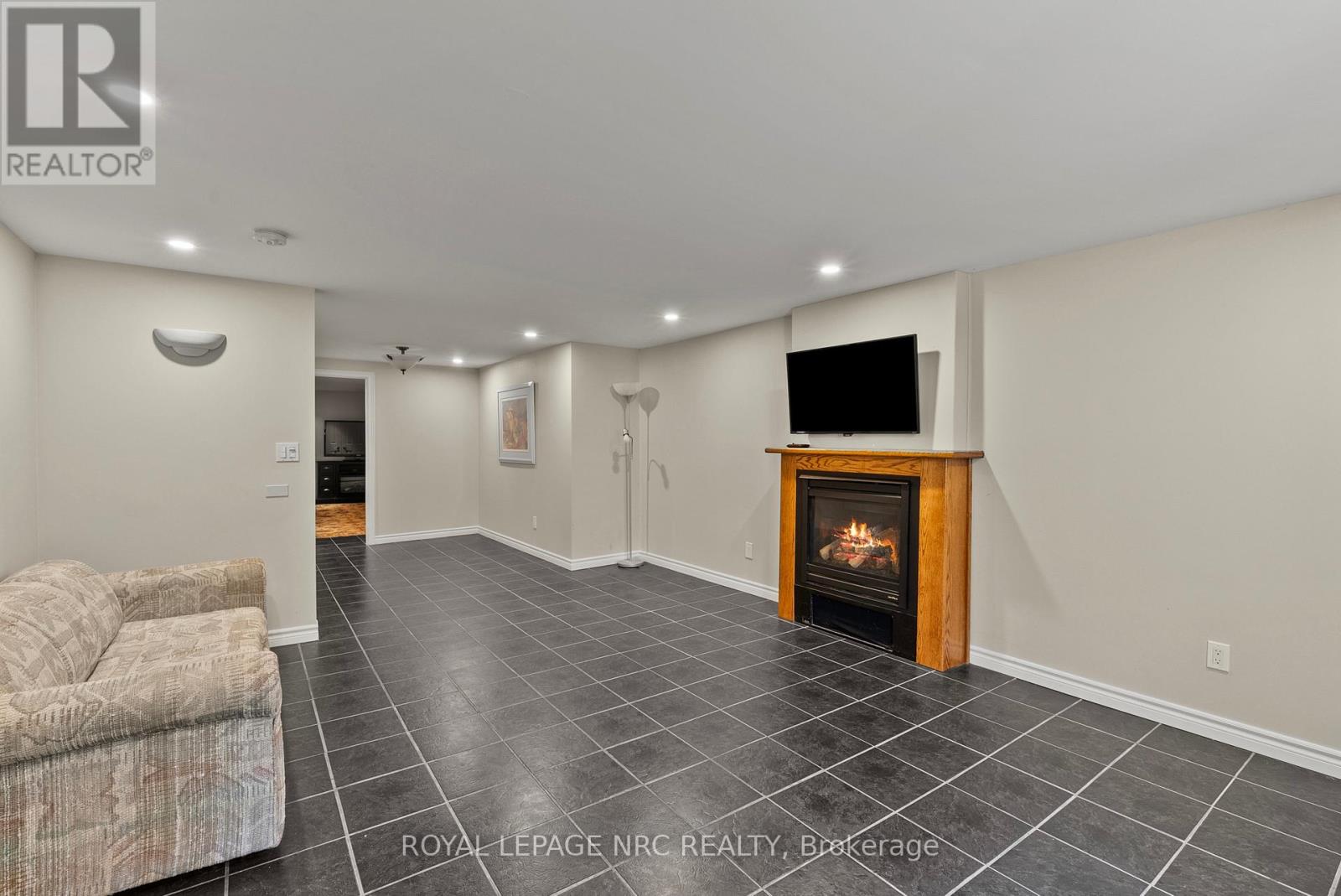 16 DUMFRIES STREET - 26