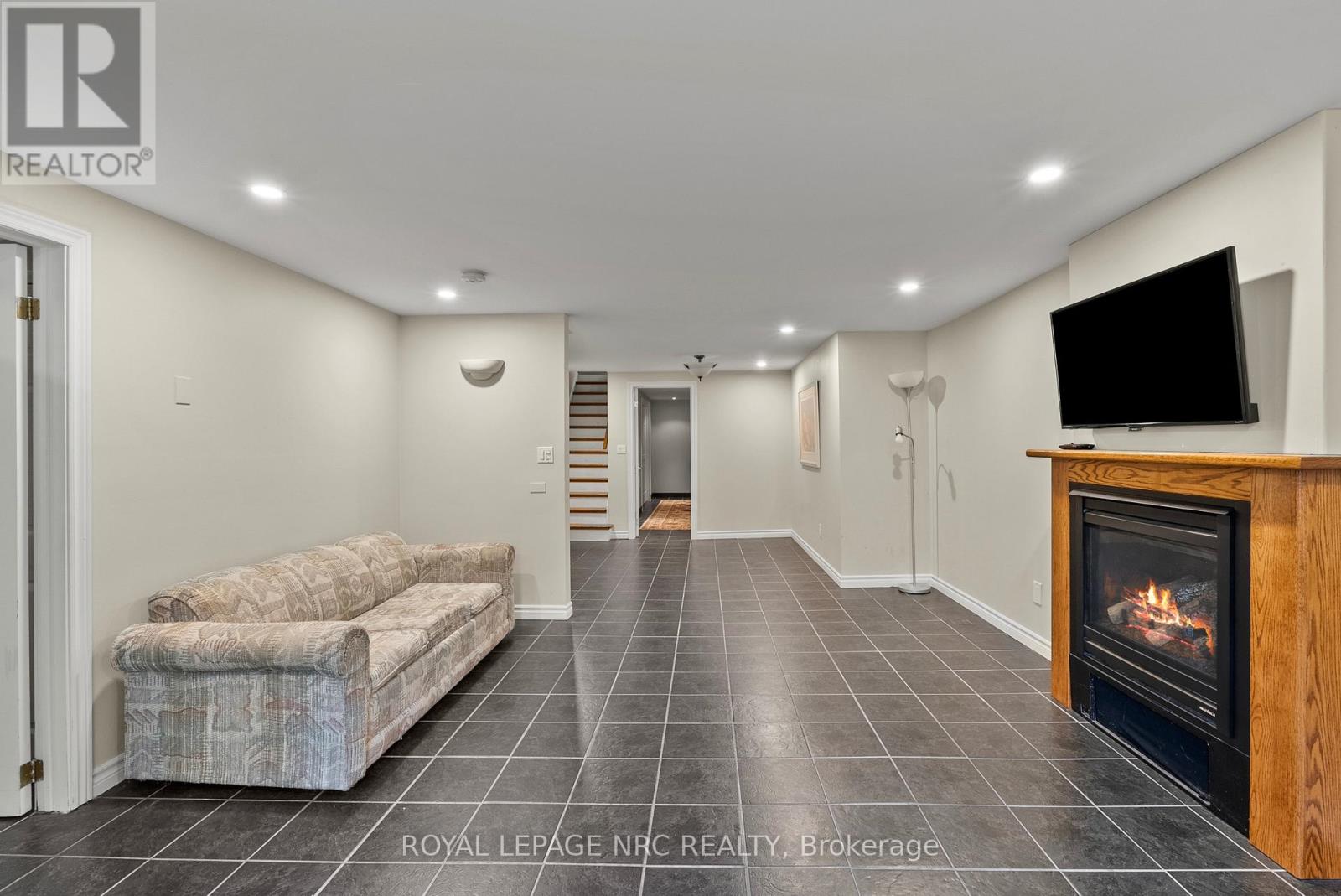 16 DUMFRIES STREET - 27