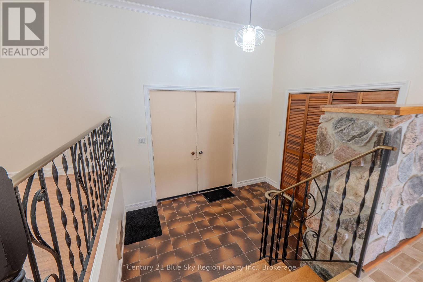 474 MARLEAU ROAD - 12