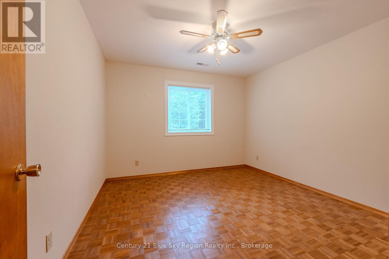 474 MARLEAU ROAD - 18