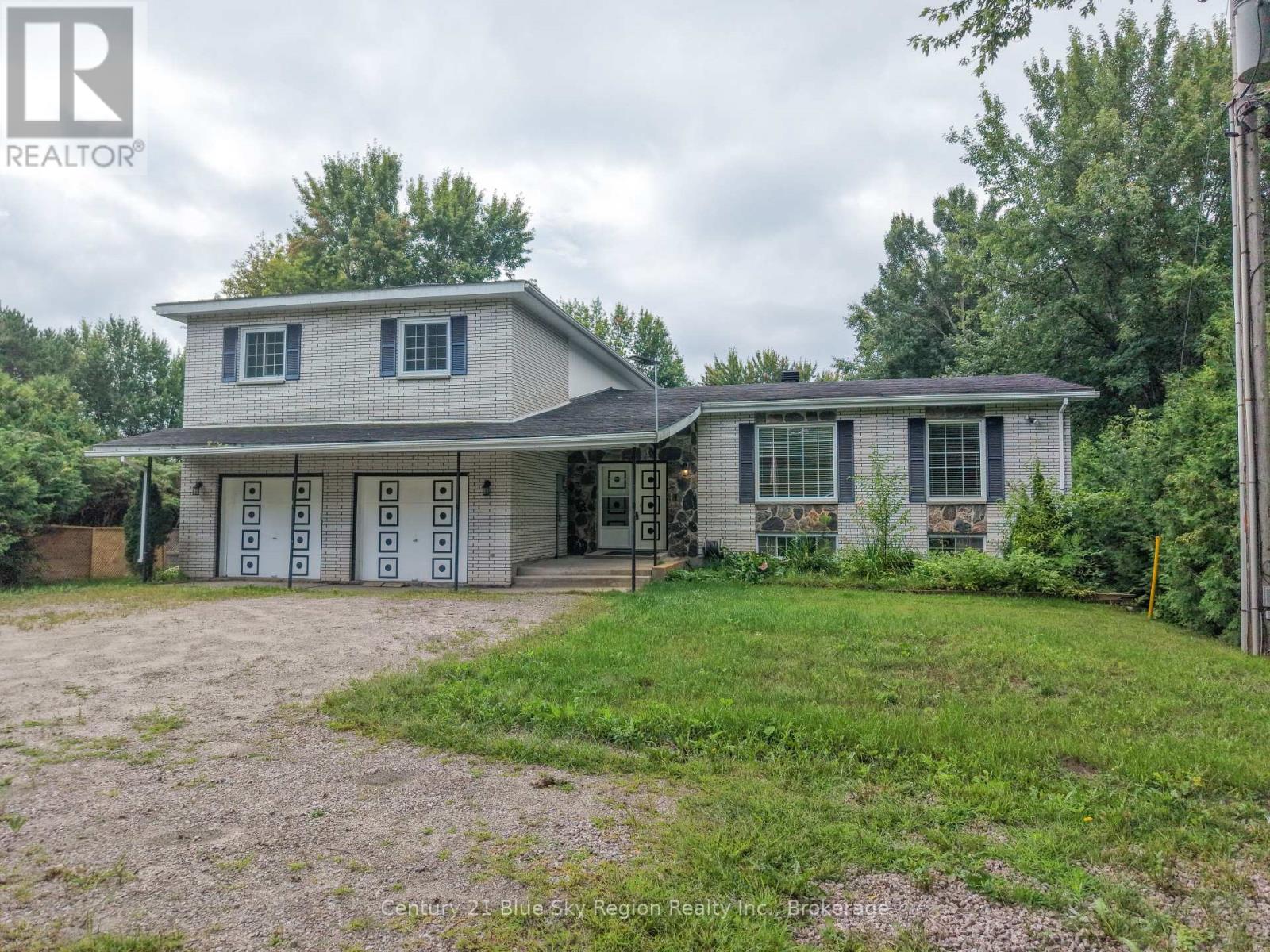 474 MARLEAU ROAD - 35