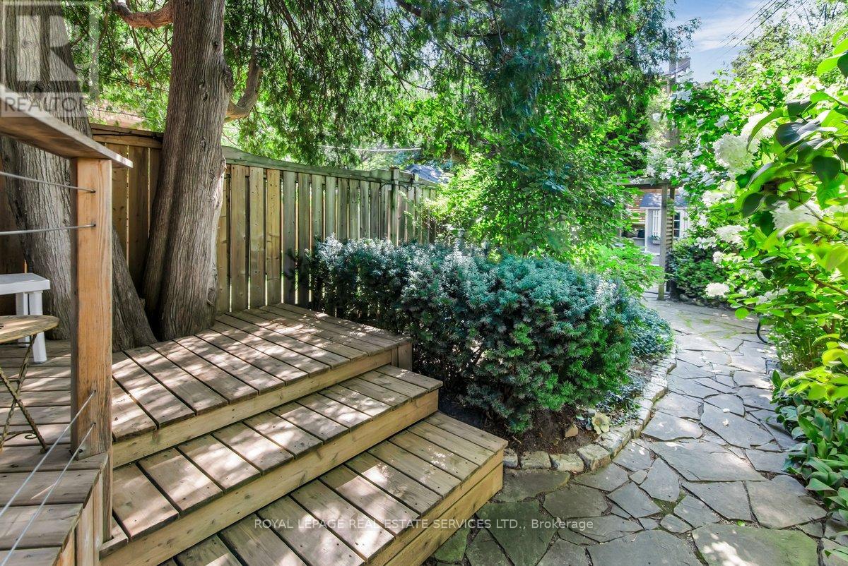 47 COULSON AVENUE - 18