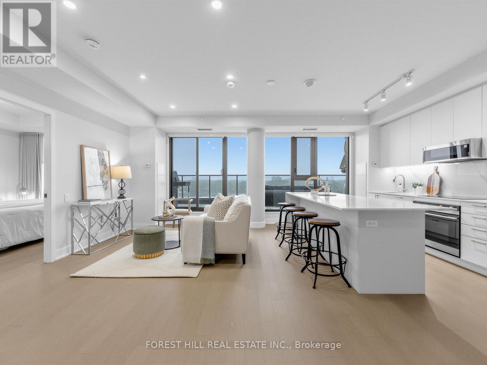 #810 250 LAWRENCE AVENUE W - Image 13