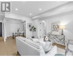810 - 250 Lawrence Avenue W, Toronto, ON M5M1B2 Photo 10