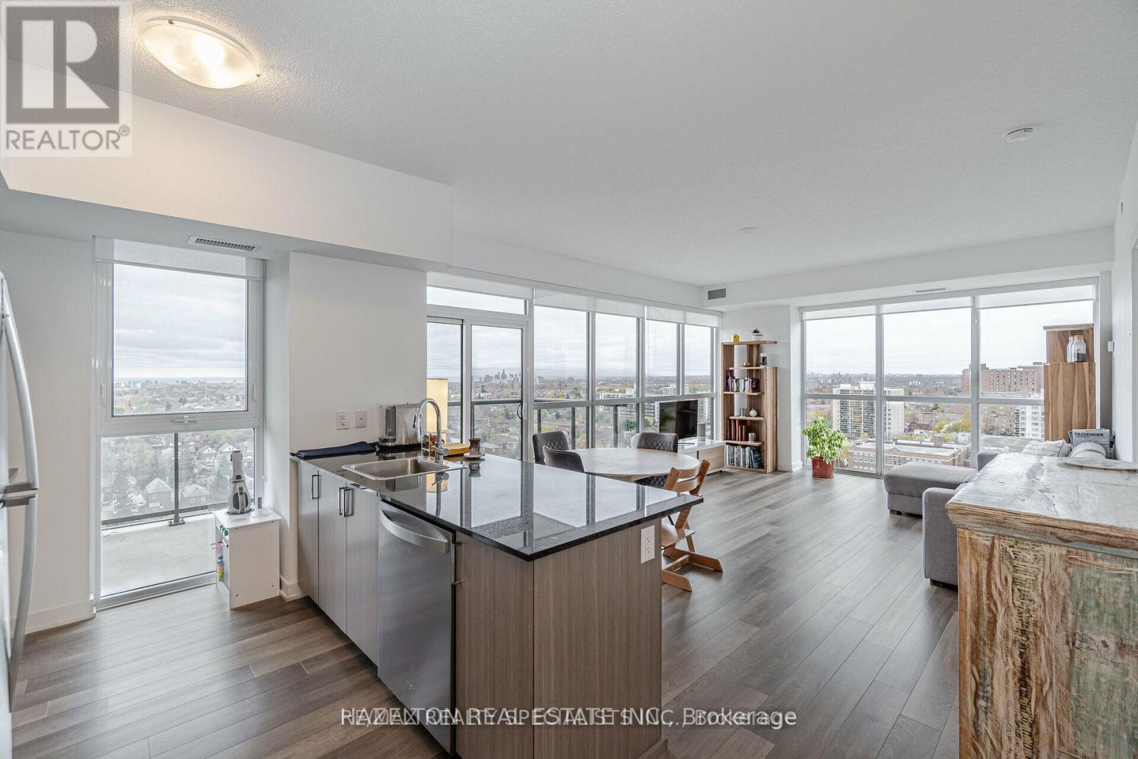 Photo of 1603 Eglinton Avenue