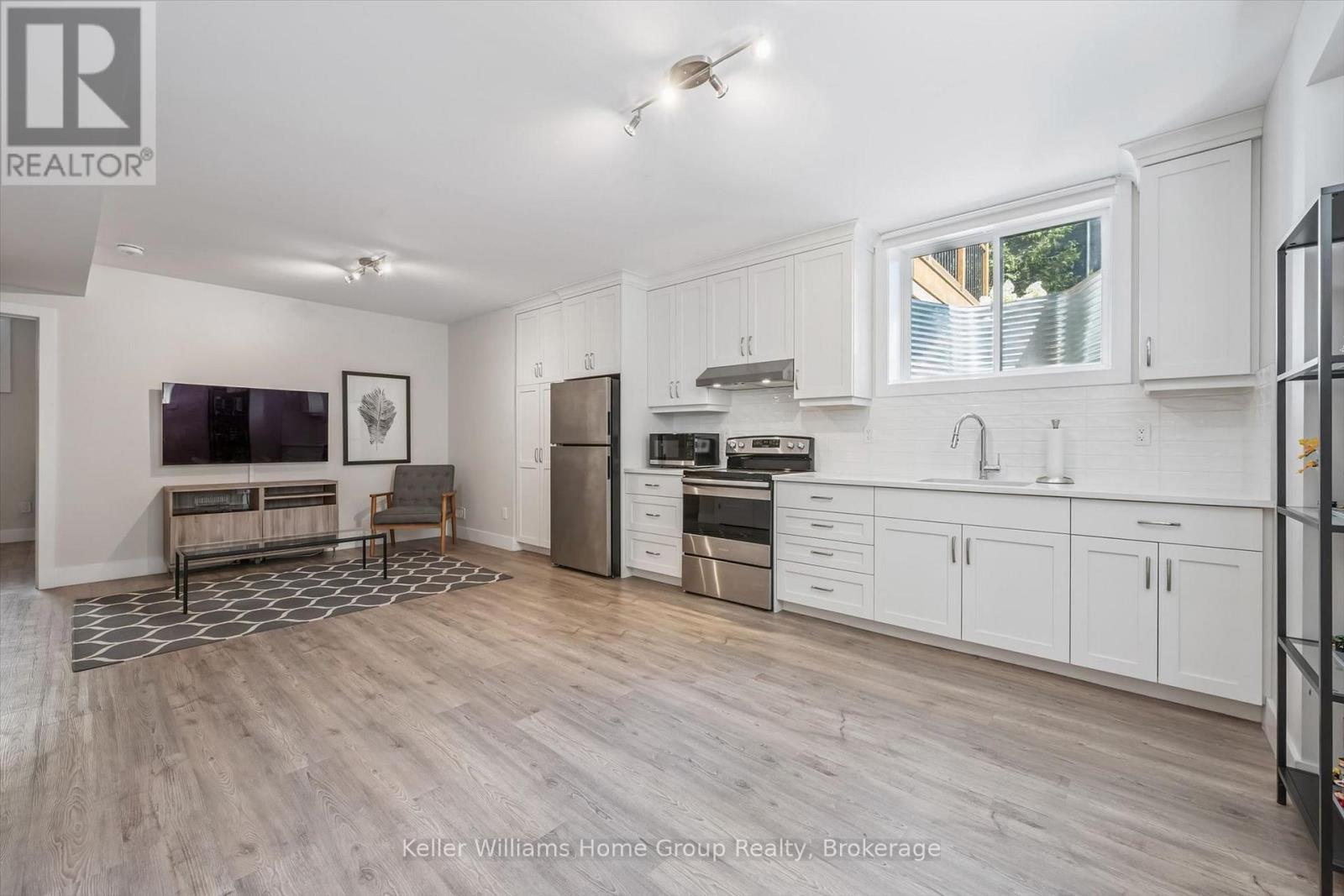 24 FOREST HILL DRIVE - 31