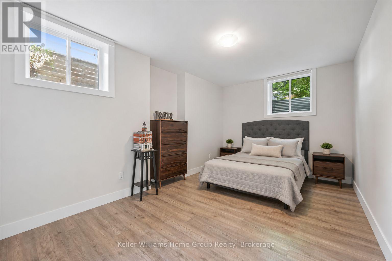 24 FOREST HILL DRIVE - 33