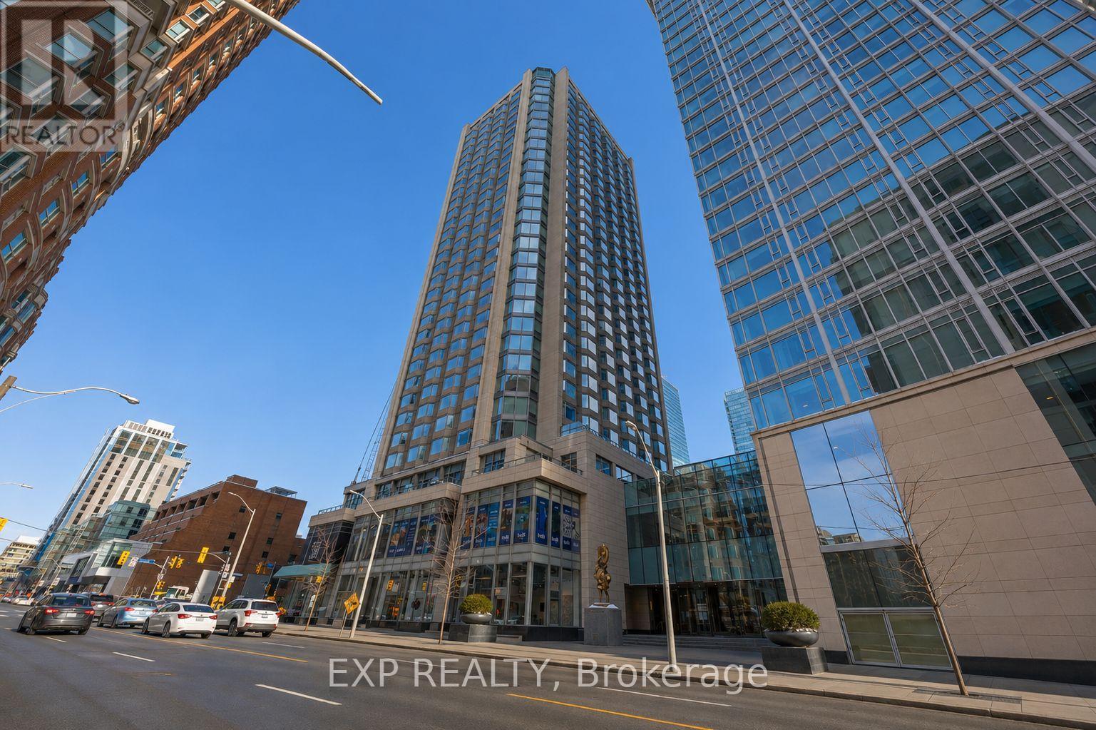 Photo of 155 Yorkville Avenue