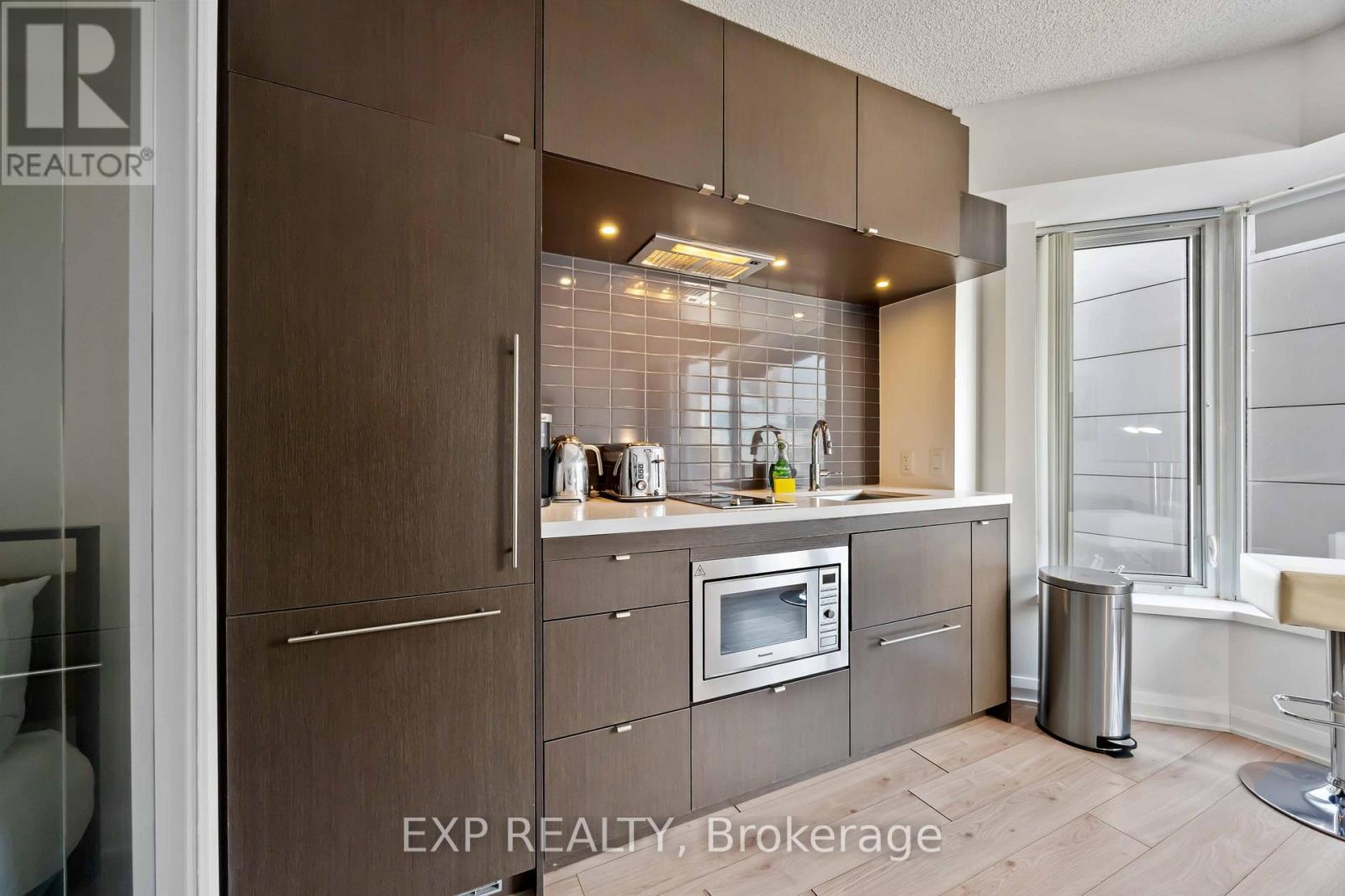 #1106 155 YORKVILLE AVENUE - 13