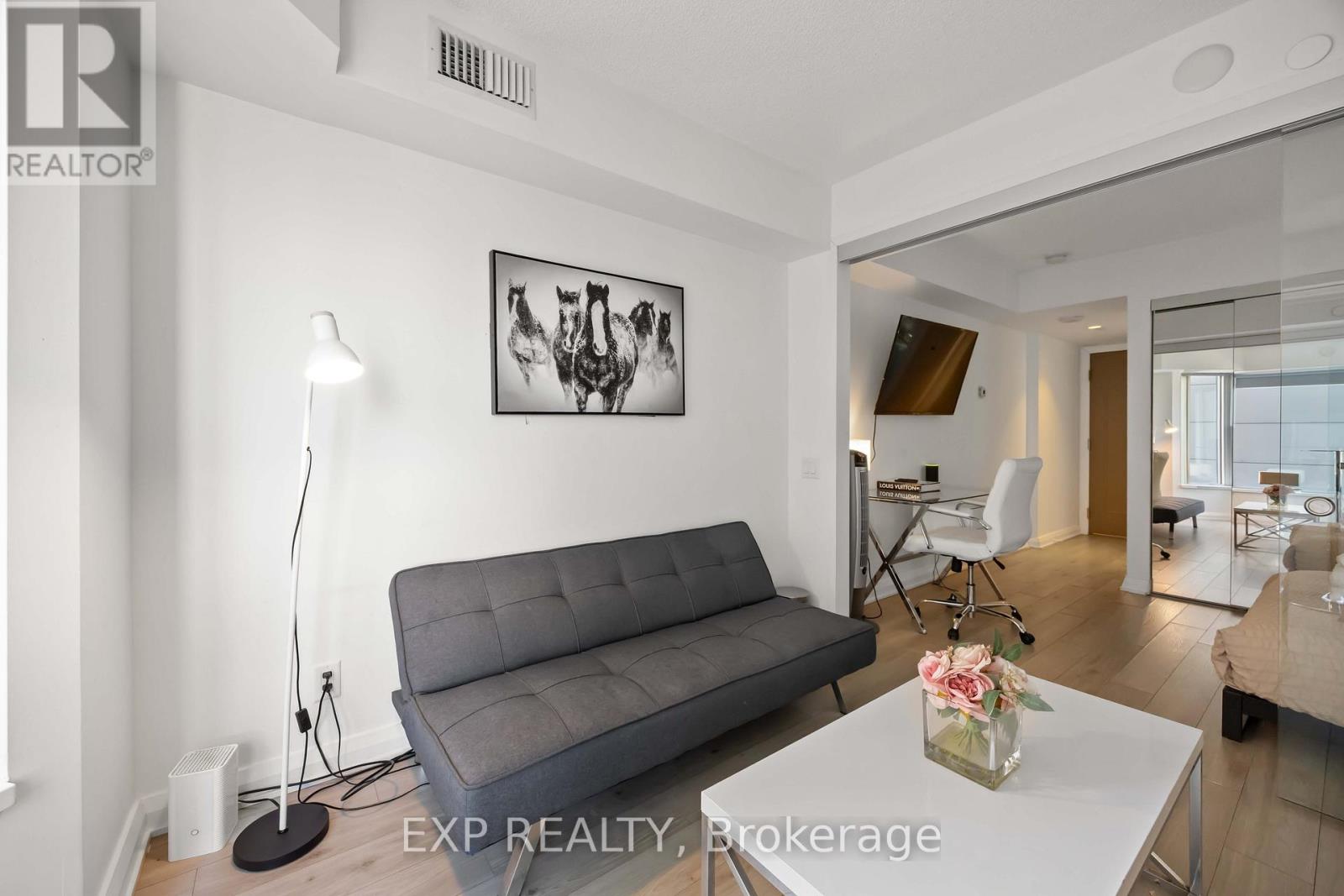 #1106 155 YORKVILLE AVENUE - 18