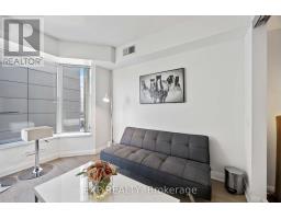 1106 - 155 Yorkville Avenue, Toronto, ON M5R1C4 Photo 17