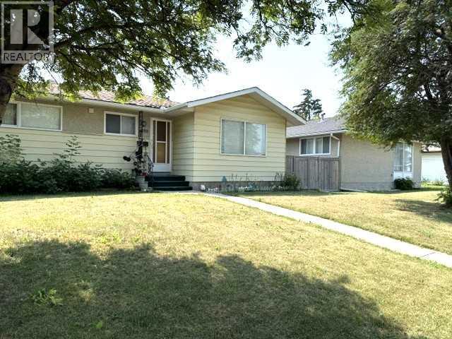 1436 Robson Crescent SE