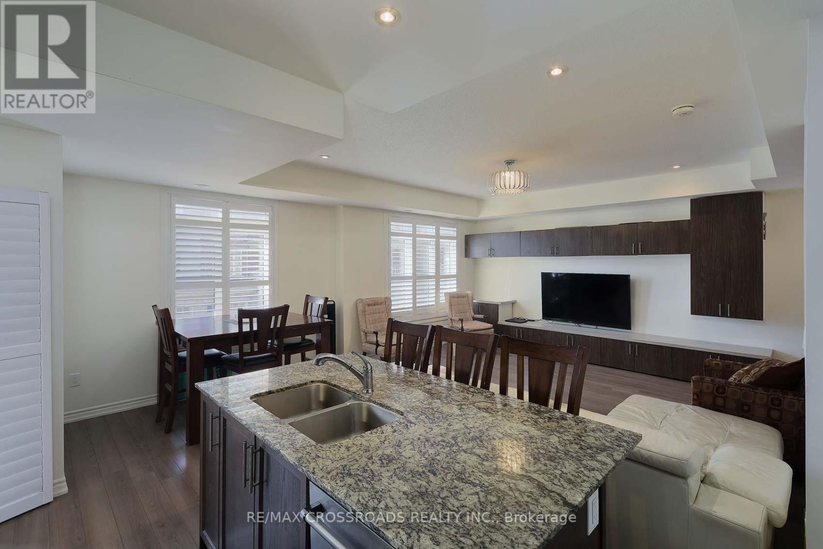 #12 2726 WILLIAM JACKSON DRIVE - 10