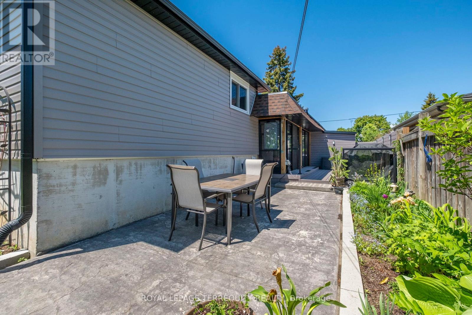 971 OKLAHOMA DRIVE - 36