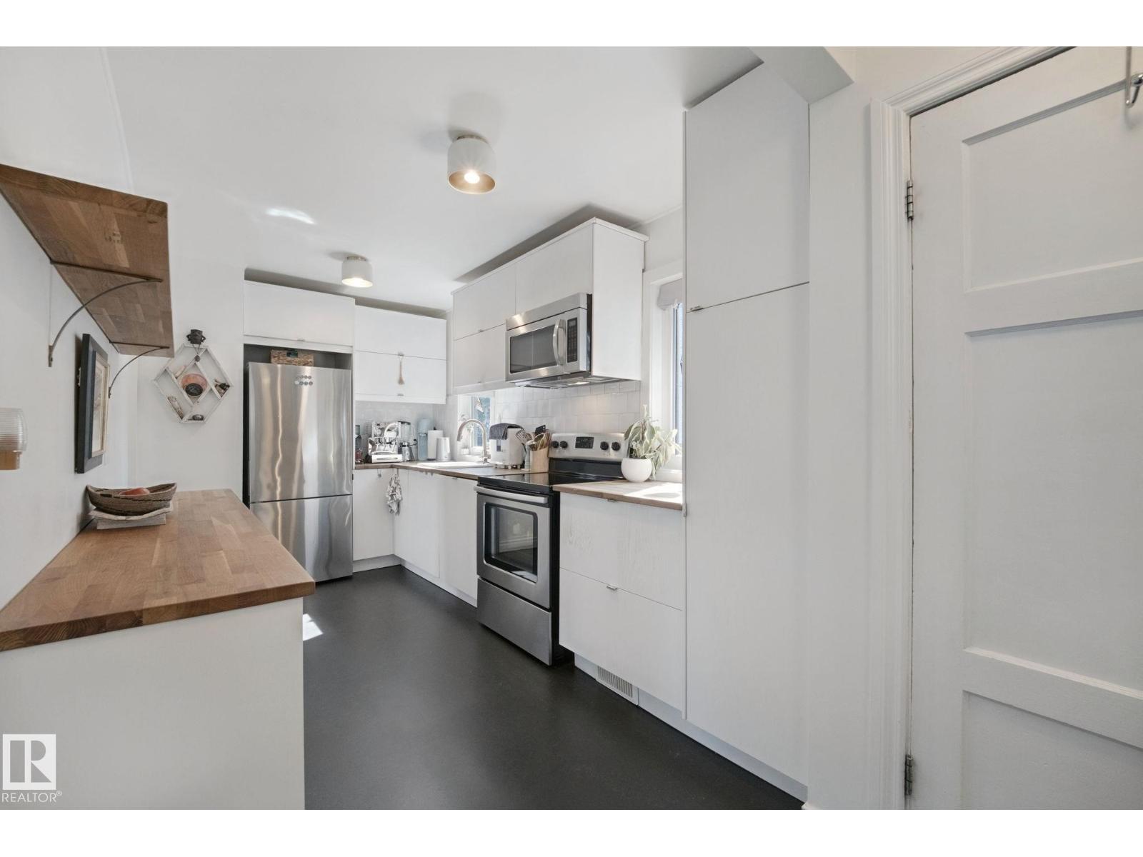 12131 126 ST NW - 11