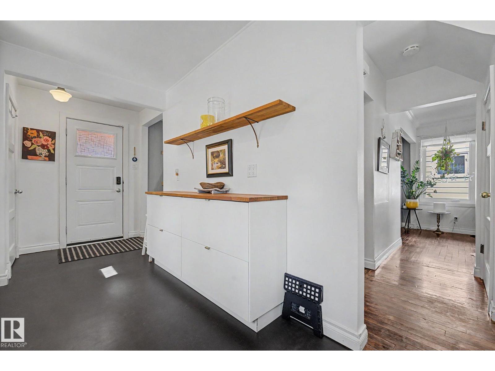12131 126 ST NW - 15