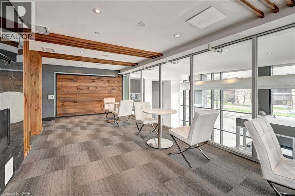 #N2207 330 PHILLIP Street - Image 33