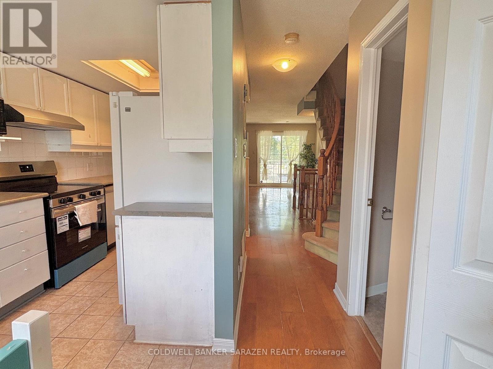 #F 112 CENTREPOINTE DRIVE - Image 14