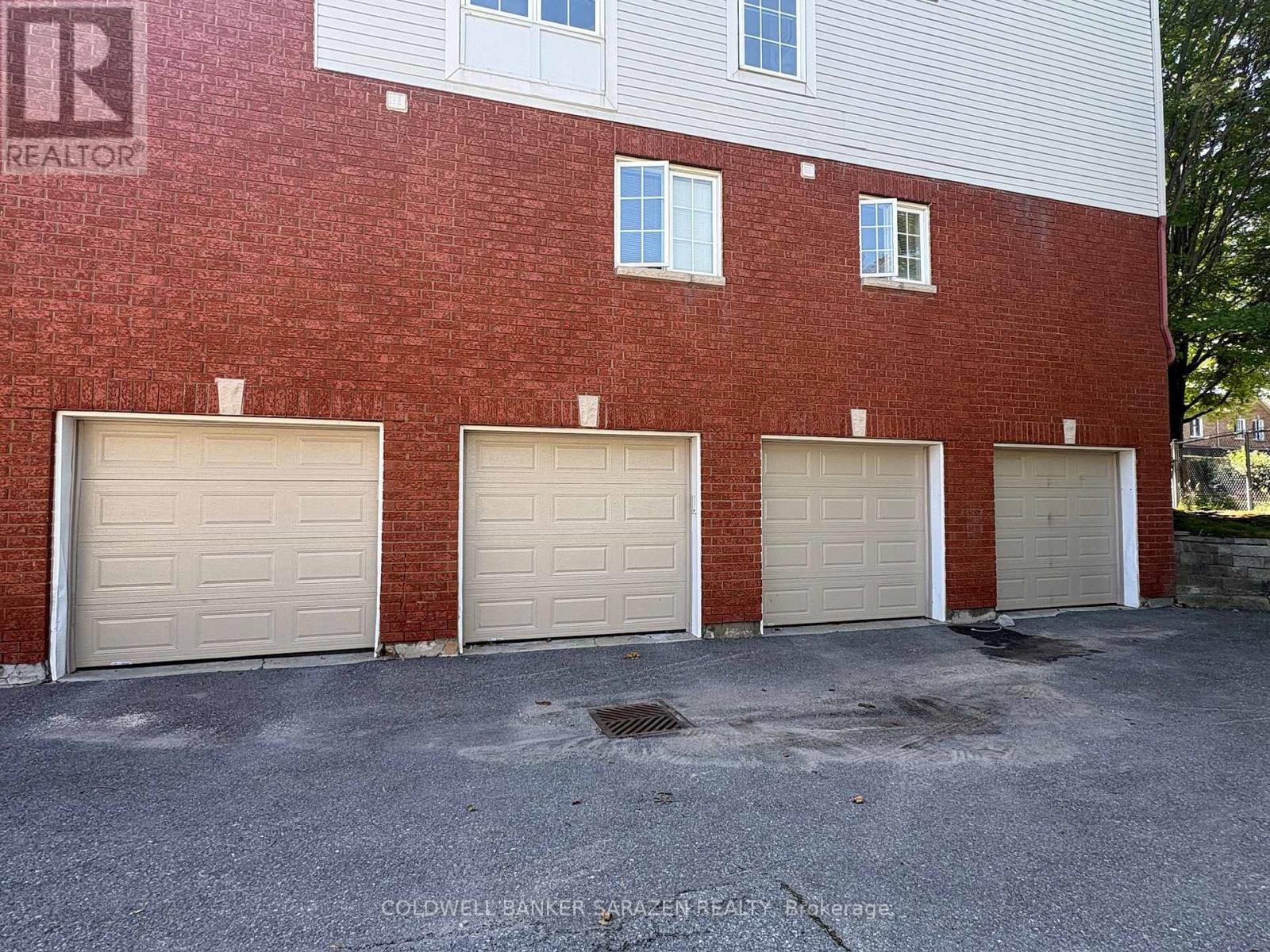 #F 112 CENTREPOINTE DRIVE - 27